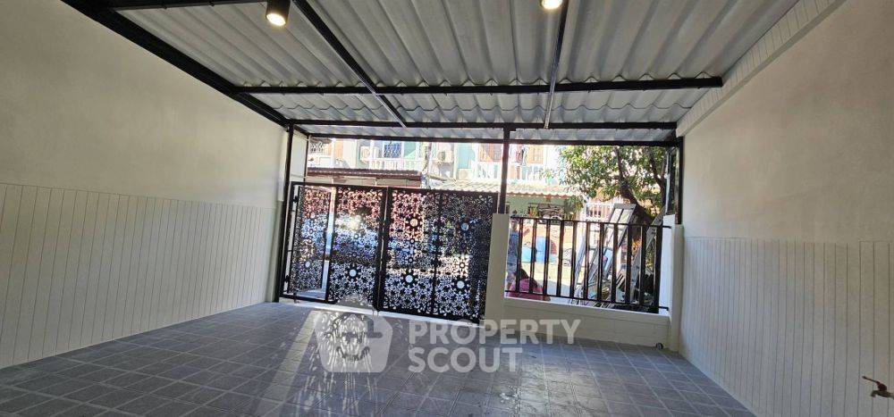 picture 2-BR Townhouse at Nilubon Ville in Bang Phli Yai (ID 2150526) - 2/10