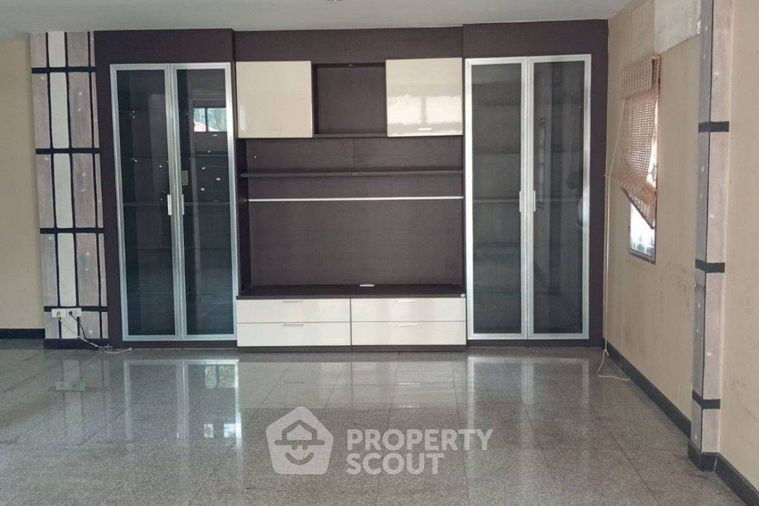 5-bed house for sale, 271 sqm, 107 sq wah, Noble Geo Watcharapol