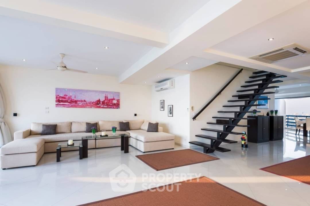 picture 3-BR Duplex at Jomtien Plaza Condotel close to Jomtien Beach (ID 1536895) - 4/17