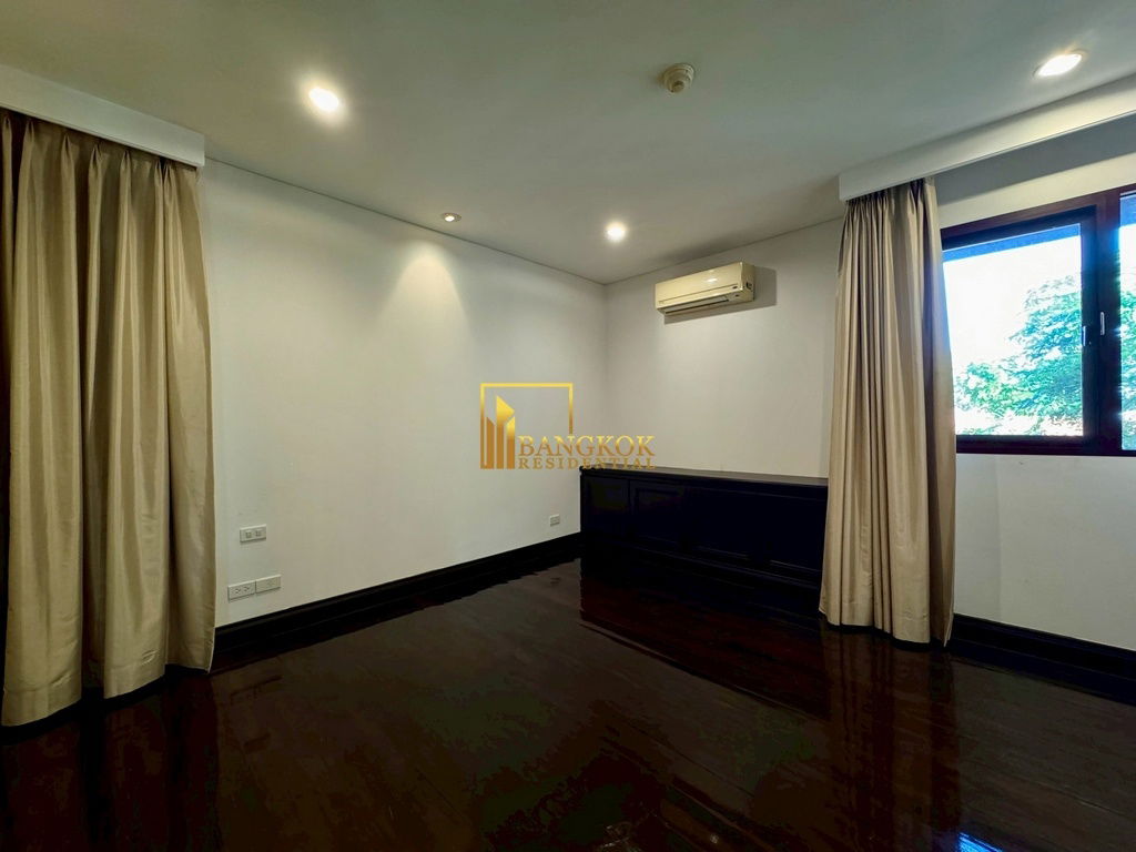 รูป Baan Sukhumvit 18 - Stunning 4 Bed House With Private Pool - BR28270SH - รูปที่ 42/53