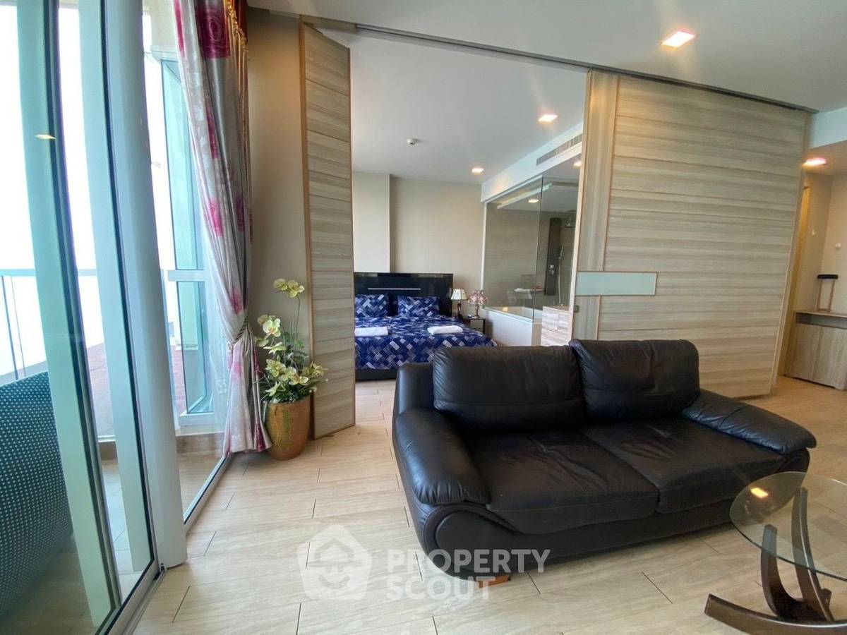 picture 1-BR Condo at Cetus Beachfront close to Jomtien Beach (ID 1854187) - 1/5