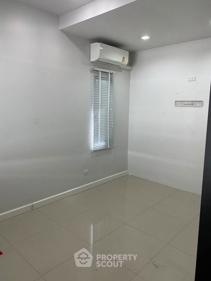 รูป ทาวน์เฮาท์ 3-ห้องนอน ใน บางแก้ว (ID 2053793) - รูปที่ 3/15