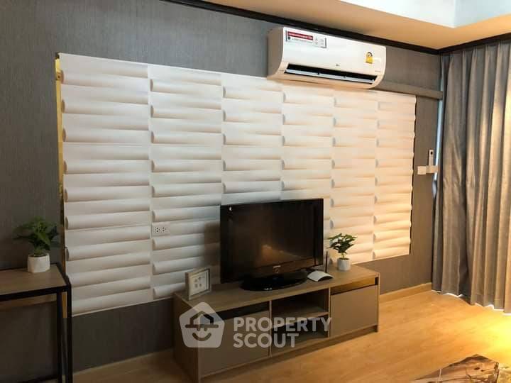 picture Studio Condo at Jomtien Plaza Condotel close to Jomtien Beach (ID 1107723) - 2/9