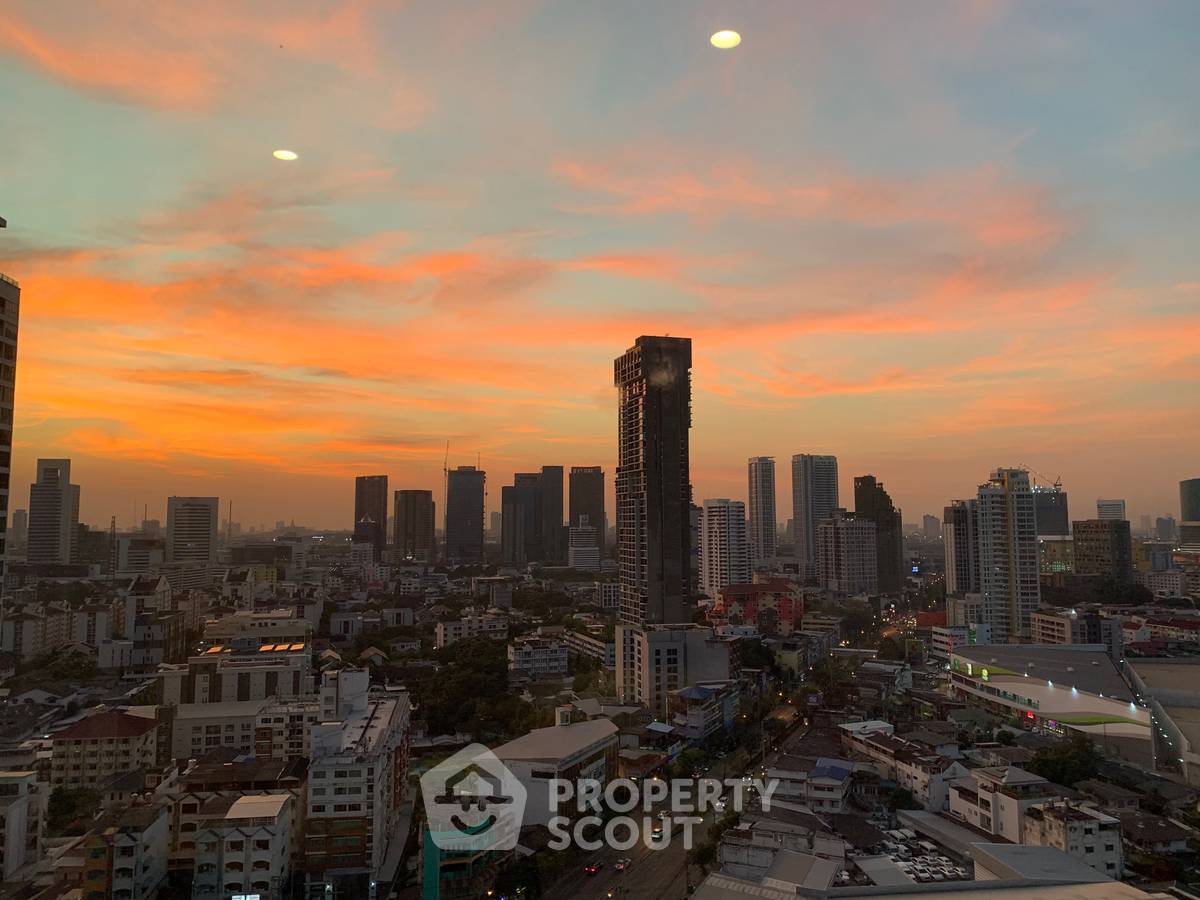 picture 2-BR Condo at Maru Ladprao 15 near MRT Ratchadaphisek (ID 1043145) - 9/9