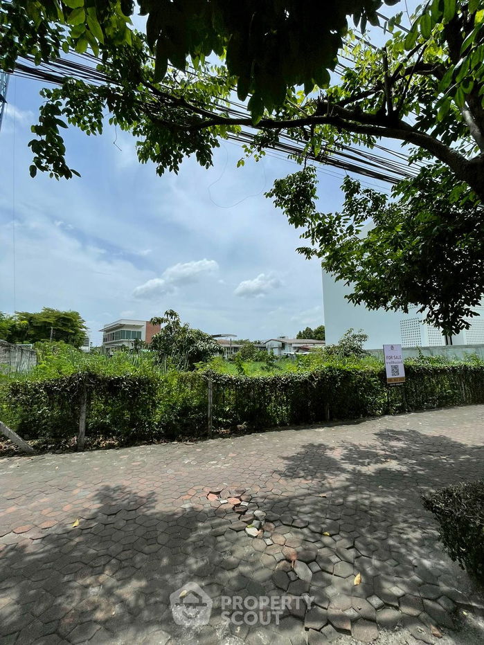 picture 884 m² Land for Sale in Bang Na Nuea (ID 2242701) - 1/3