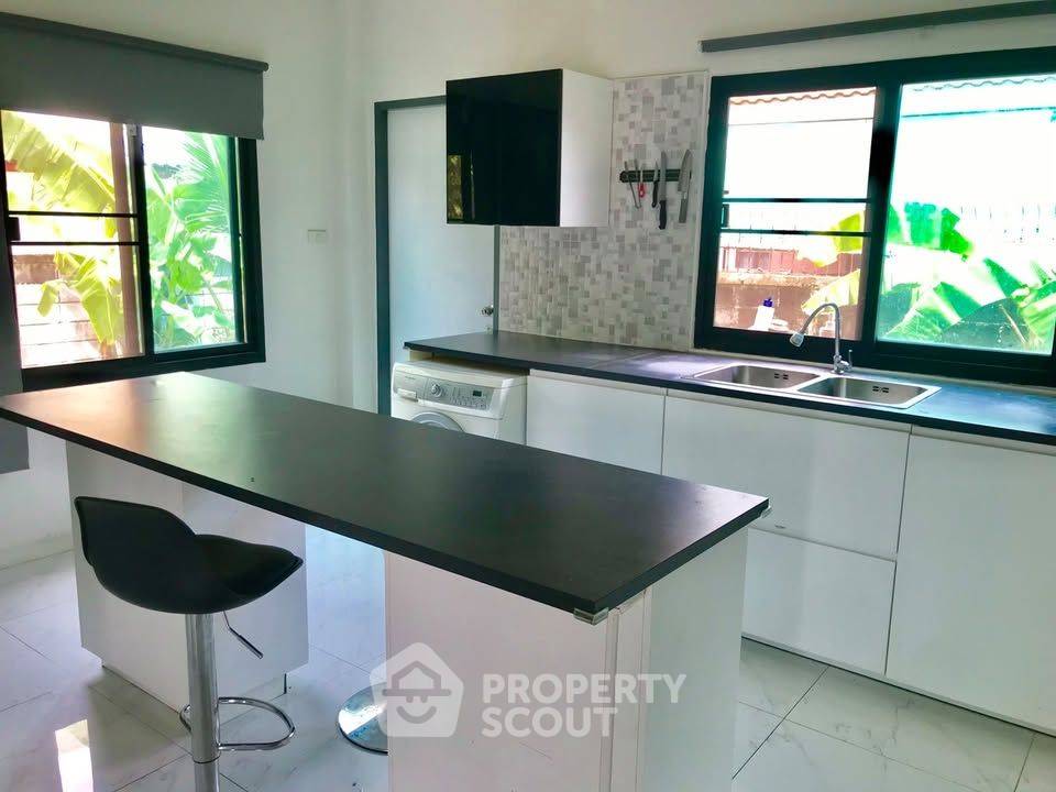 picture 4-BR House in Bang Na Nuea (ID 2285810) - 7/12