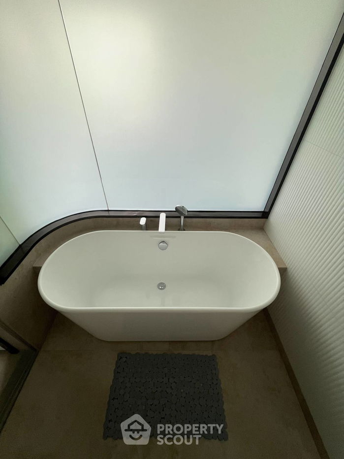 picture 1-BR Condo at InterContinental Residences Hua Hin close to Hua Hin Market Village (ID 2084418) - 11/12