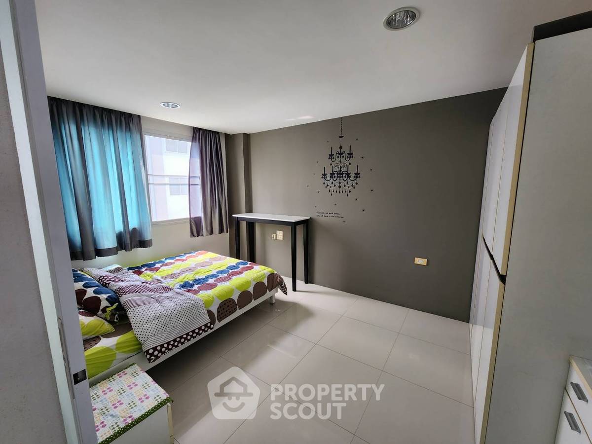 รูป คอนโด 1 นอน at The First Condo ใกล้คลองตำหรุ (ID 1139745) - รูปที่ 4/10
