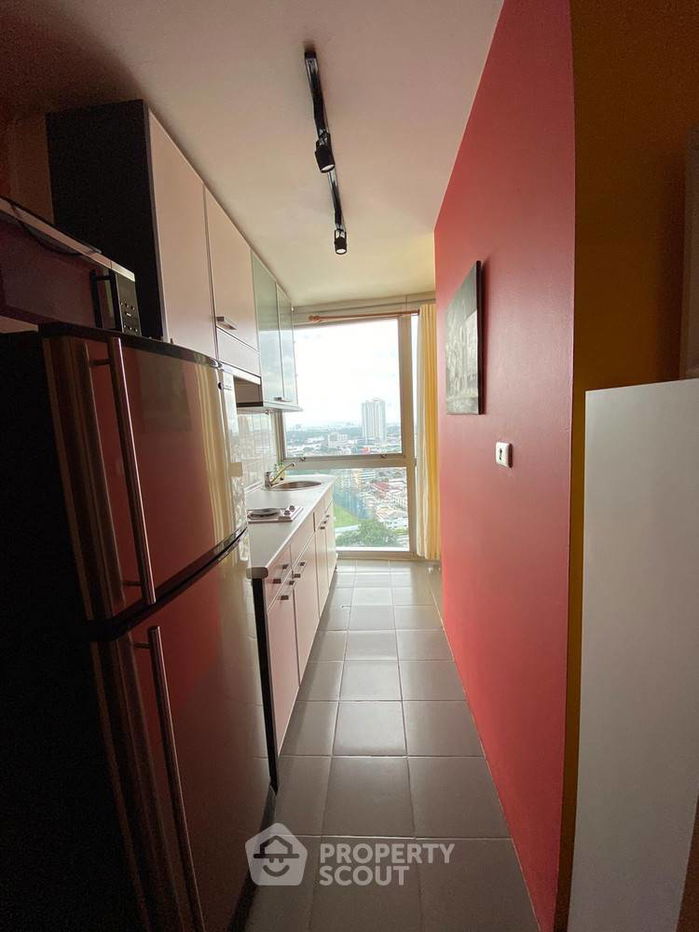 picture 3-BR Condo at Modern Home Tower Condominium near MRT Wat Mangkon (ID 387028) - 6/16