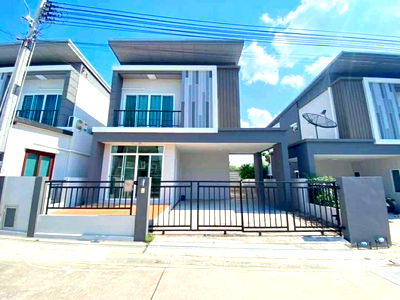 Twin houses for sale Chonburi : Urgent sale, 2-storey semi-detached house, Trio Town Assumption - Sriracha project, Chonburi
