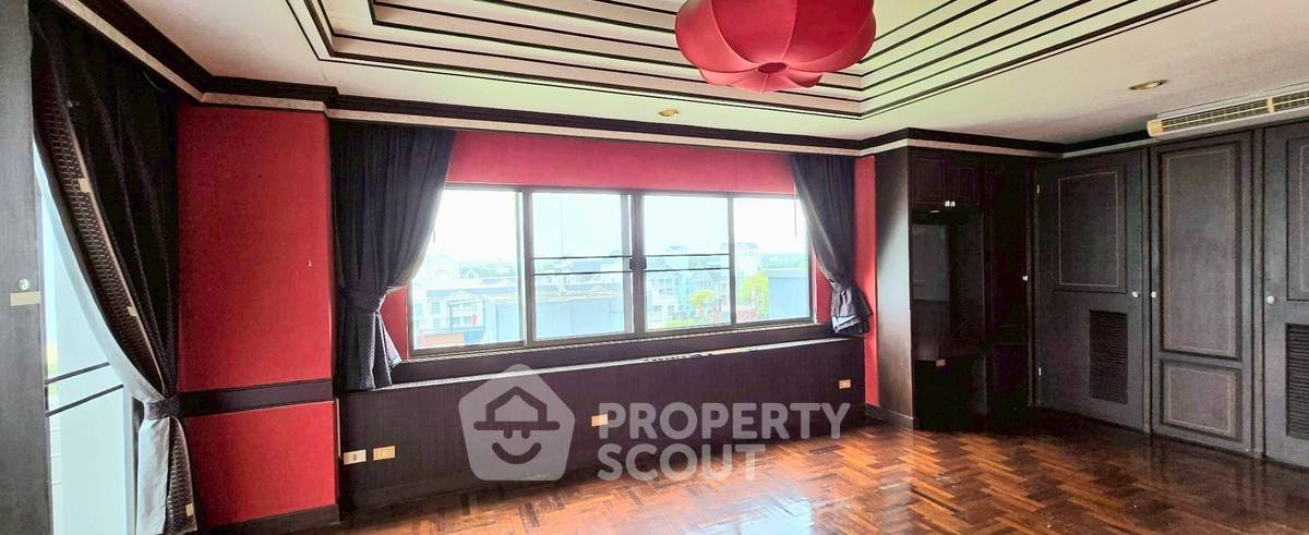 picture 3-BR Condo at Beach Villa Viphavadee Condo close to Bangsaray (ID 2139659) - 5/11