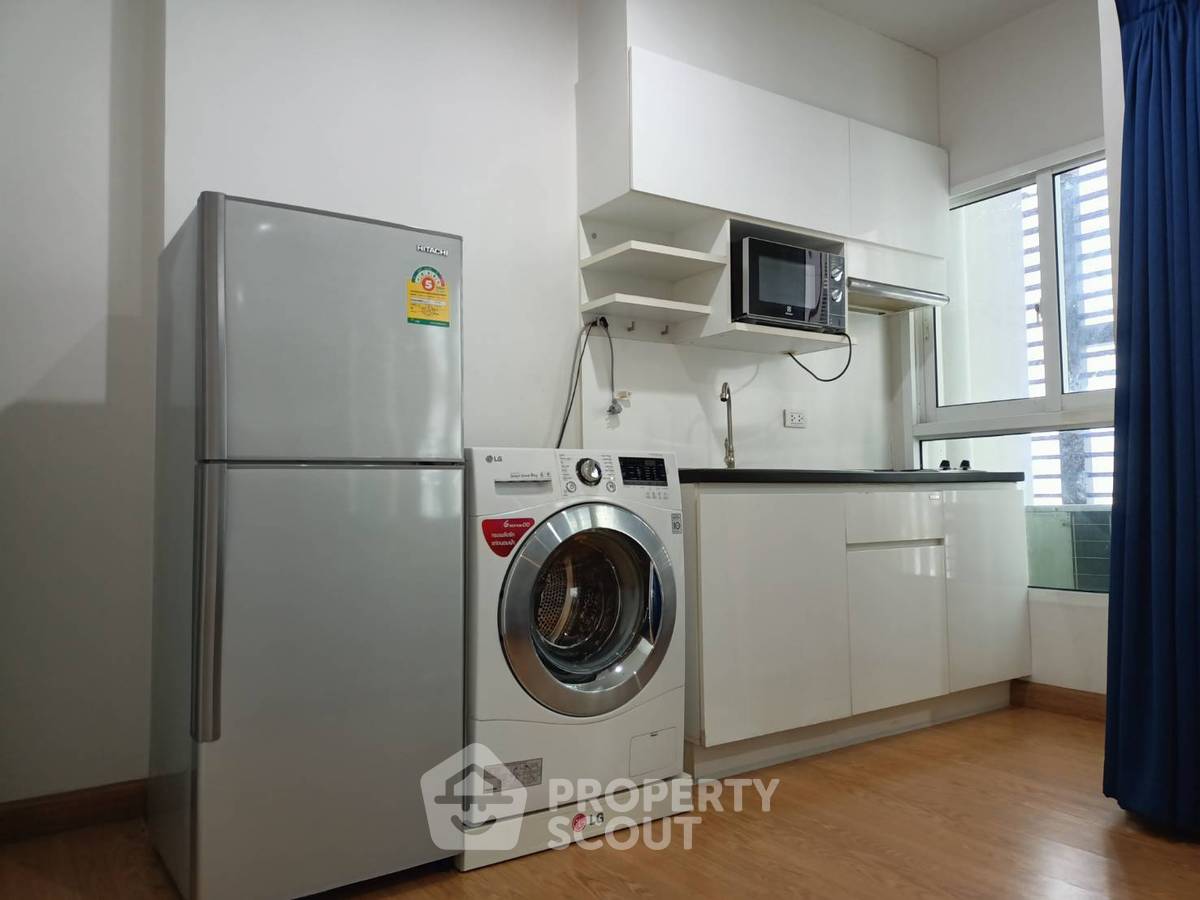 picture 1-BR Condo at The Parkland Grand Taksin near BTS Talat Phlu (ID 597513) - 6/10