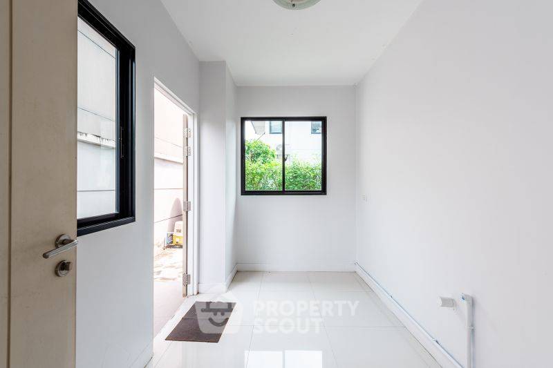 picture 3-BR Townhouse at Atoll Java Bay close to Suvarnabhumi Airport (ID 2150262) - 2/8
