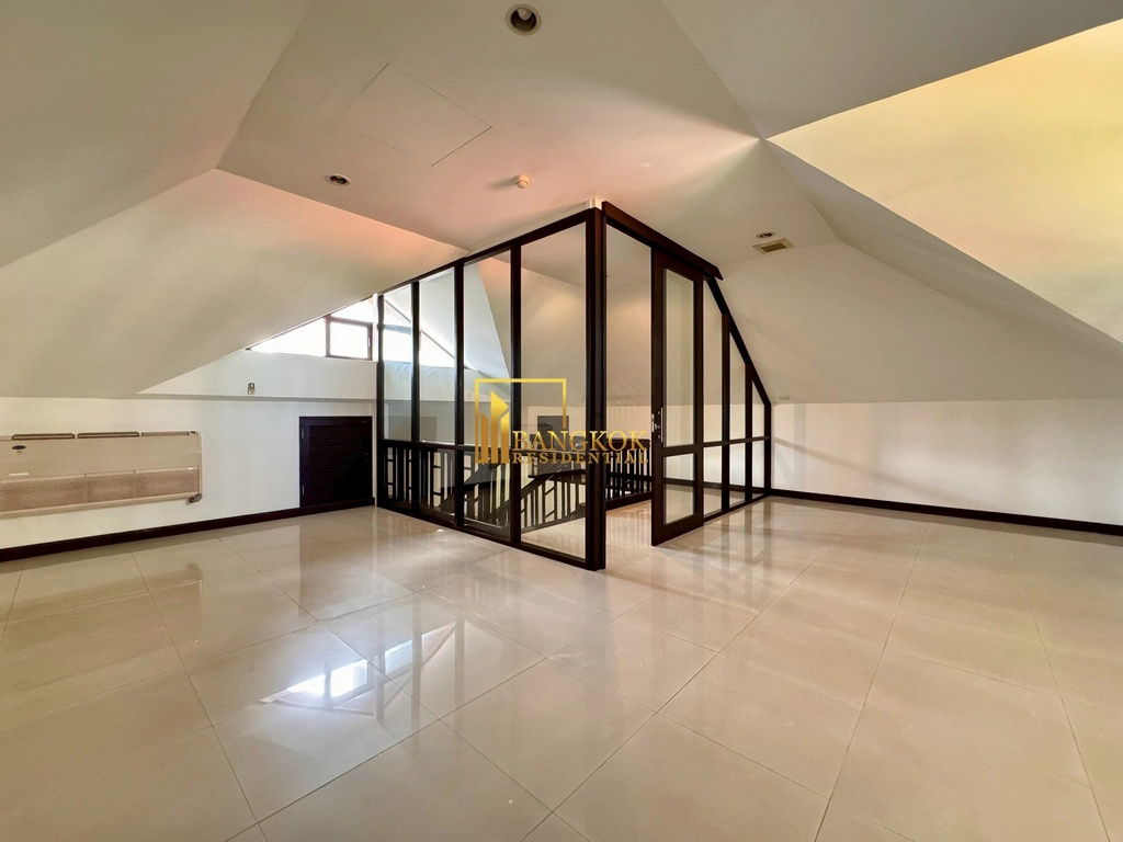 รูป Baan Sukhumvit 18 - Stunning 4 Bed House With Private Pool - BR28270SH - รูปที่ 50/53