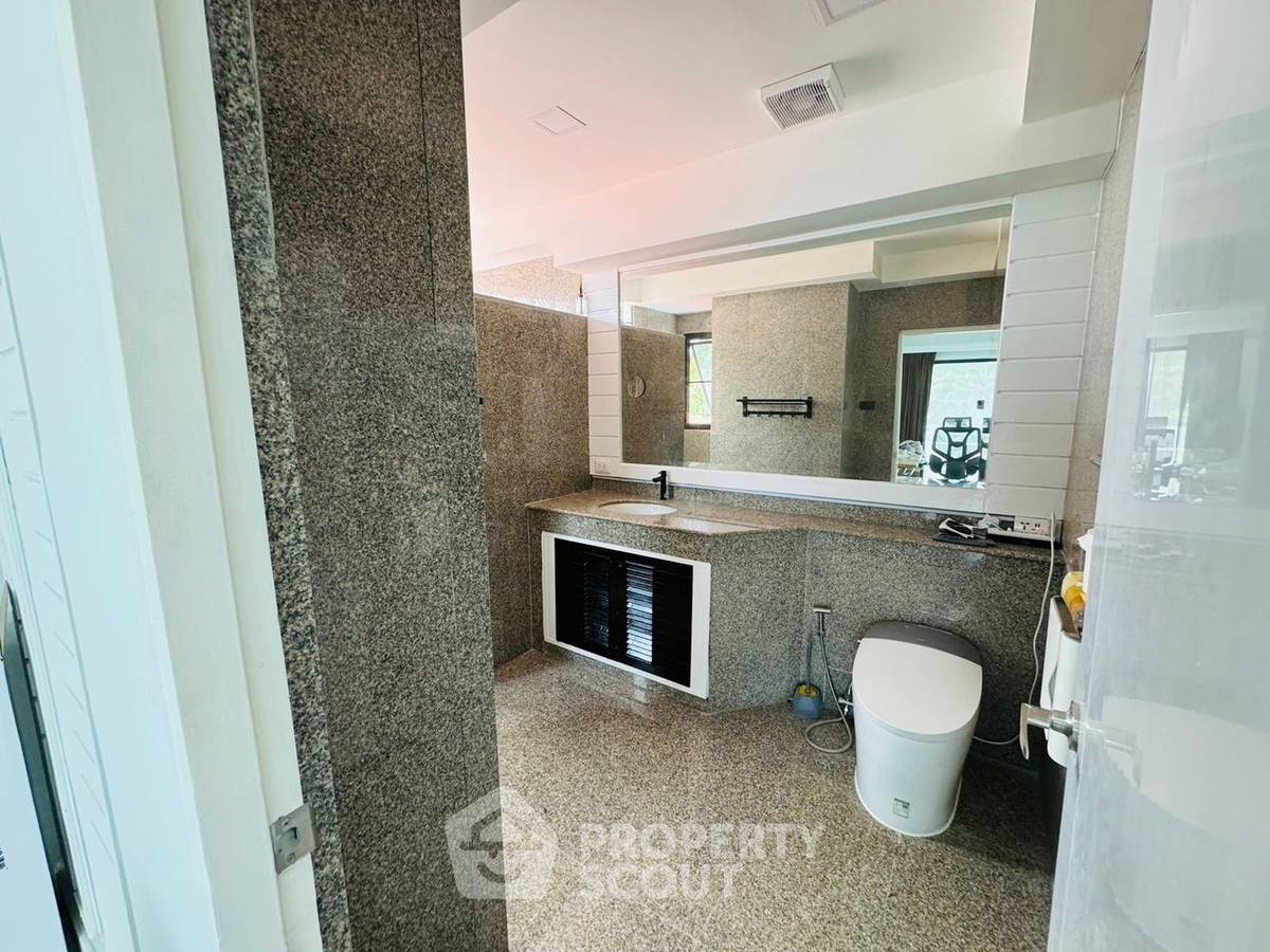 picture 8-BR Villa at Paradise Villa 1 close to East Pattaya (ID 2092059) - 14/25