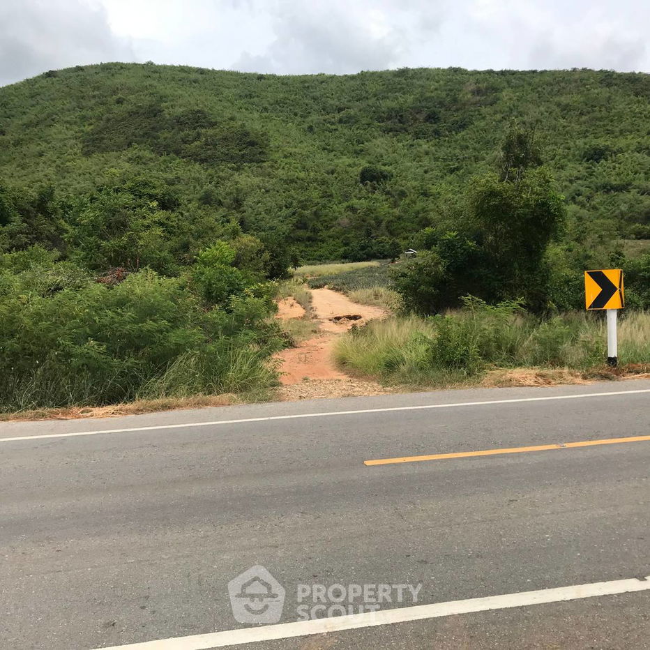 picture 4,800 m² Land for Sale in Ao Noi (ID 1379518) - 2/5