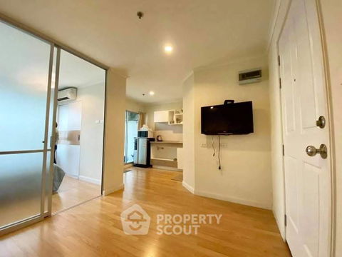 1-BR Condo at Lumpini Park Pinklao near MRT Bang Yi Khan (ID 2128794)