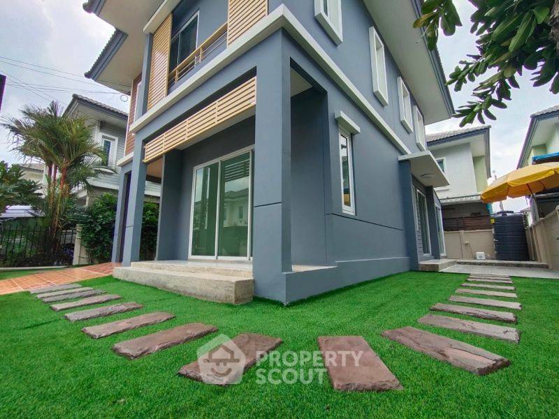 picture 3-BR Townhouse at Pruksa Ville 28 Wongwaen - Rattanathibet near MRT Talad Bang Yai (ID 2150282) - 2/9