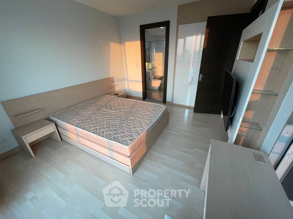 picture 1-BR Condo at Rhythm Ratchada near MRT Ratchadaphisek (ID 1866434) - 7/16