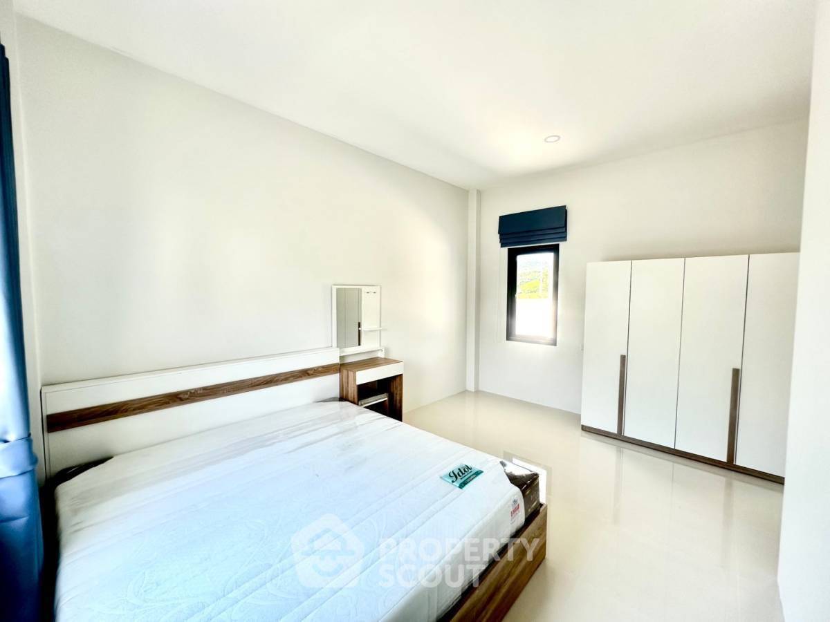 picture 3-BR Villa close to Hua Hin City (ID 2042808) - 5/10