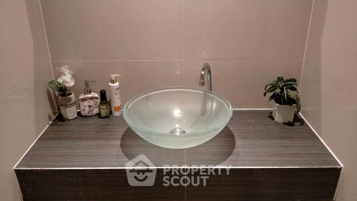 picture 1-BR Condo at J.W. Boulevard Srivara Condominium in Phlapphla (ID 2292564) - 14/19
