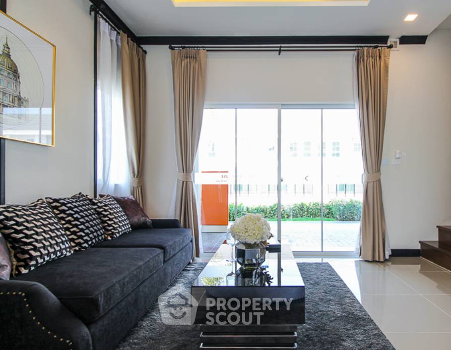 picture 3-BR Townhouse at The Connect Ramintra Km.8 in Tha Raeng (ID 2149899) - 2/6