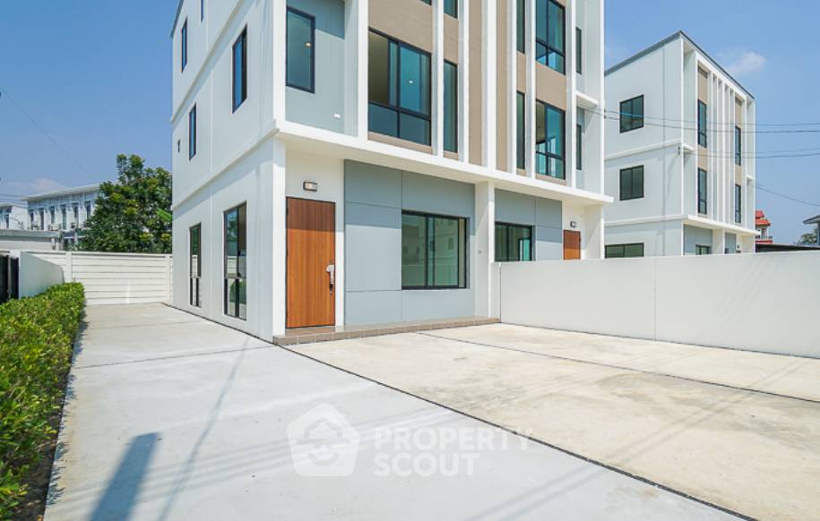 รูป ทาวน์เฮาท์ 2-ห้องนอน ที่ พฤกษาวิลล์ แอทเวิร์ค รามอินทรา สเตชั่น ใน ท่าแร้ง (ID 2152332) - รูปที่ 2/6