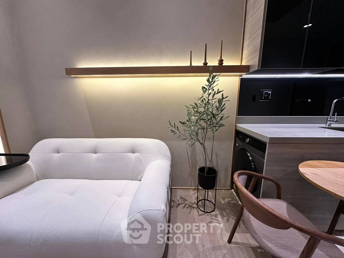 picture 1-BR Condo at The Crest Park Residences near MRT Phahon Yothin (ID 1491255) - 1/7