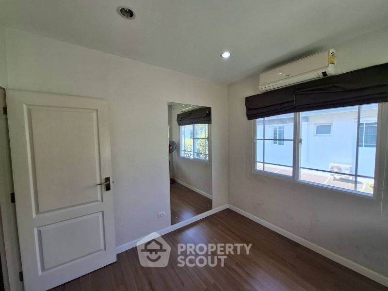 picture 3-BR House at Manthana Rama 9 – Srinakarin in Hua Mak (ID 2150267) - 9/10