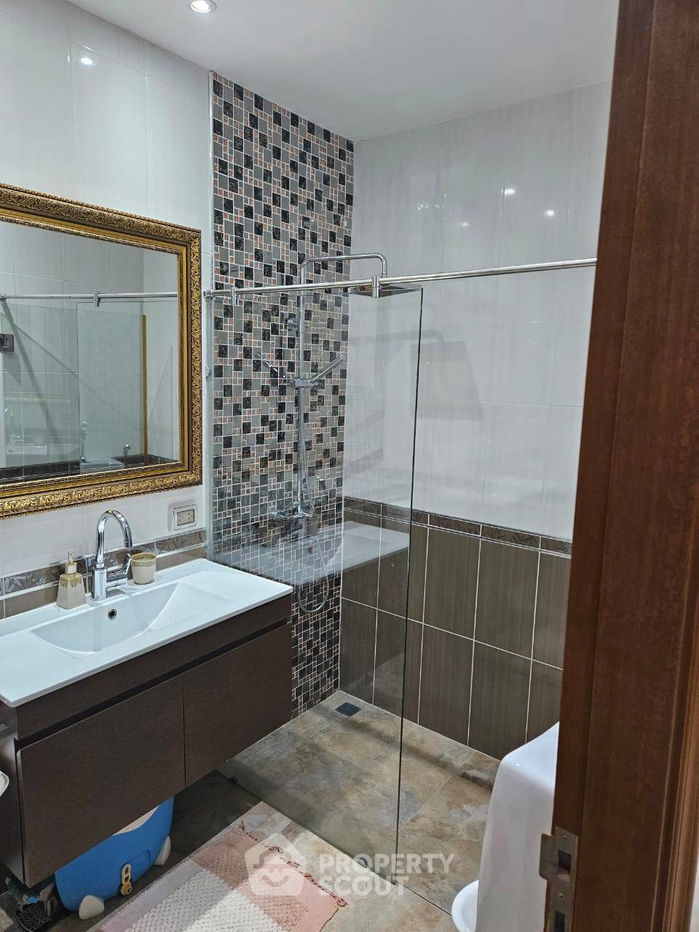 picture 3-BR Condo at Casalunar Paradiso in Saen Suk (ID 2238078) - 21/27