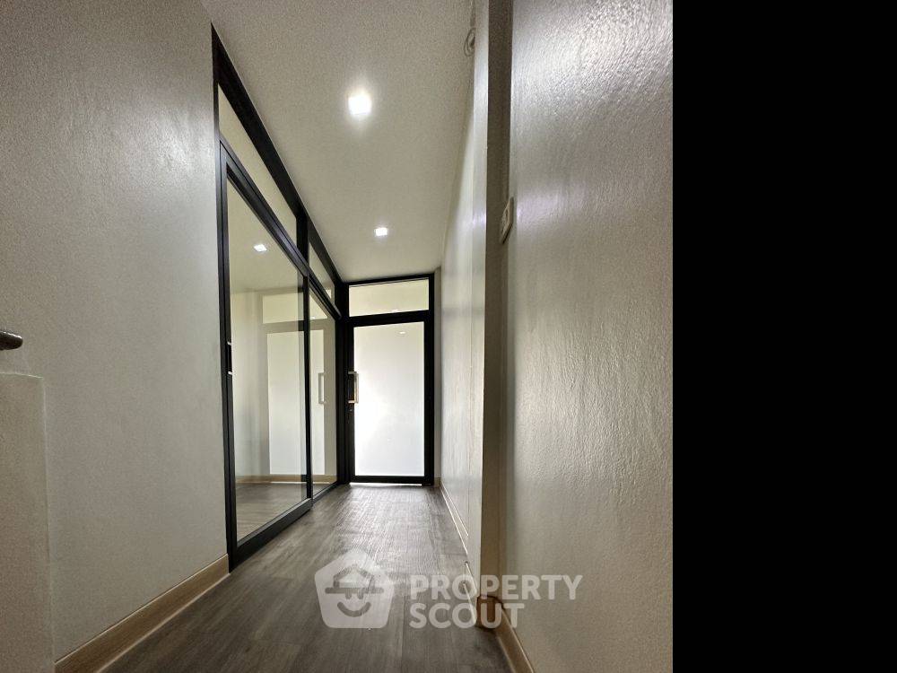 picture 1-BR House at Mu Baan Pisan Tha Kham 28 in Samae Dam (ID 2150201) - 6/9