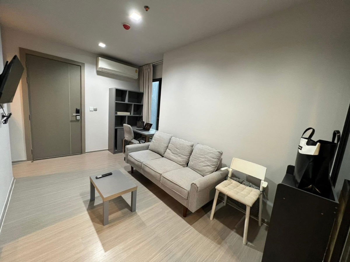 picture MN1820 Life Asoke Rama 9 Full Furnitured and electrical - 2/12
