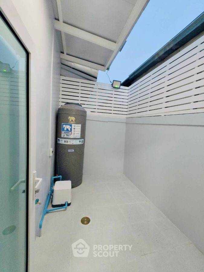 picture 4-BR Townhouse at Pruksa Ville 28 Wongwaen - Rattanathibet near MRT Talad Bang Yai (ID 2237368) - 4/7