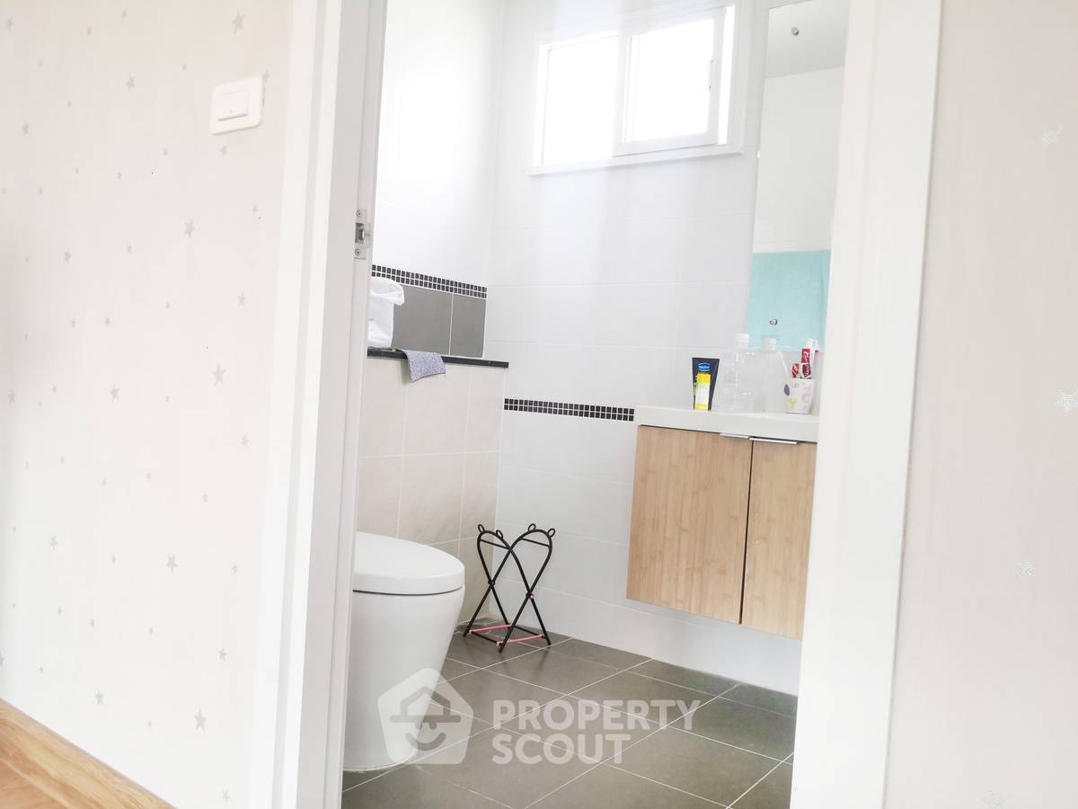 รูป บ้าน 3-ห้องนอน ที่ ภัสสร เทพารักษ์-บางนา ใน บางปลา (ID 2260873) - รูปที่ 12/20