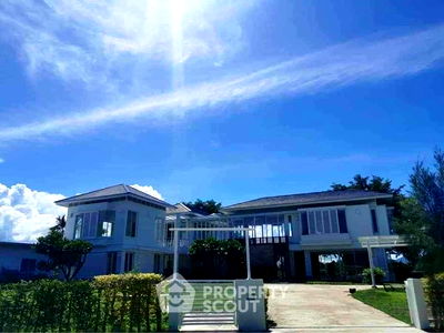 Houses for sale Cha-Am Petchburi : 5-BR House at Palm Hills Golf Club & Residence close to The Venezia (ID 1538274)