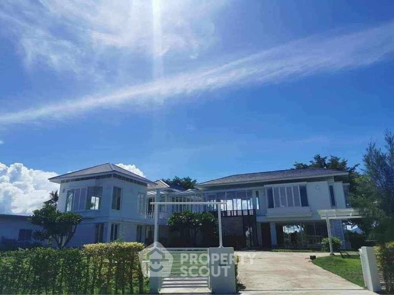 Houses for sale : 5-BR House at Palm Hills Golf Club & Residence close to The Venezia (ID 1538274)