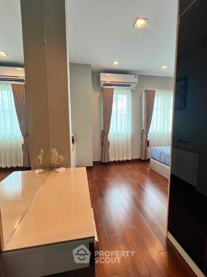 รูป บ้าน 4-ห้องนอน ใน คลองสองต้นนุ่น (ID 2056877) - รูปที่ 8/37