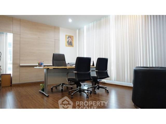 picture 1-BR Townhouse at Biz Galleria in Nuan Chan (ID 2150211) - 5/10