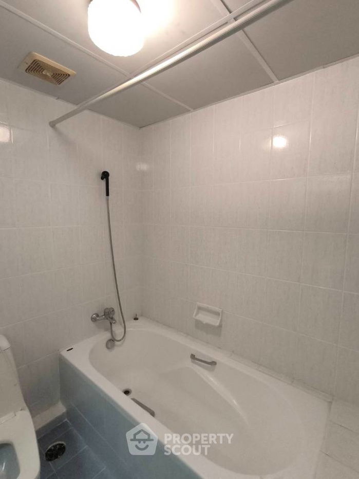 picture Studio Condo at Cha-Am Grand Condotel close to Cha-Am Beach (ID 2004064) - 9/10