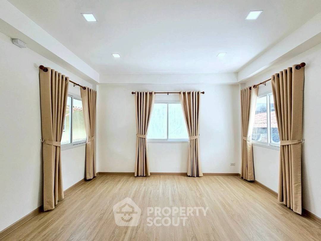 รูป บ้าน 3-ห้องนอน ใน สุรศักดิ์ (ID 2091739) - รูปที่ 5/20