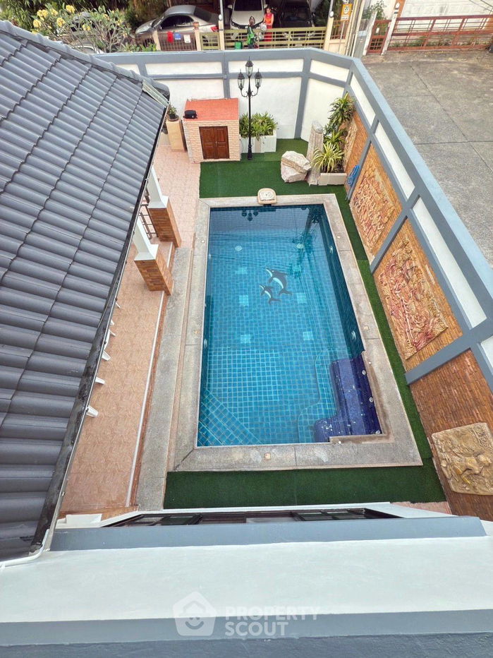picture 5-BR Villa close to Pattaya (ID 2103529) - 5/36
