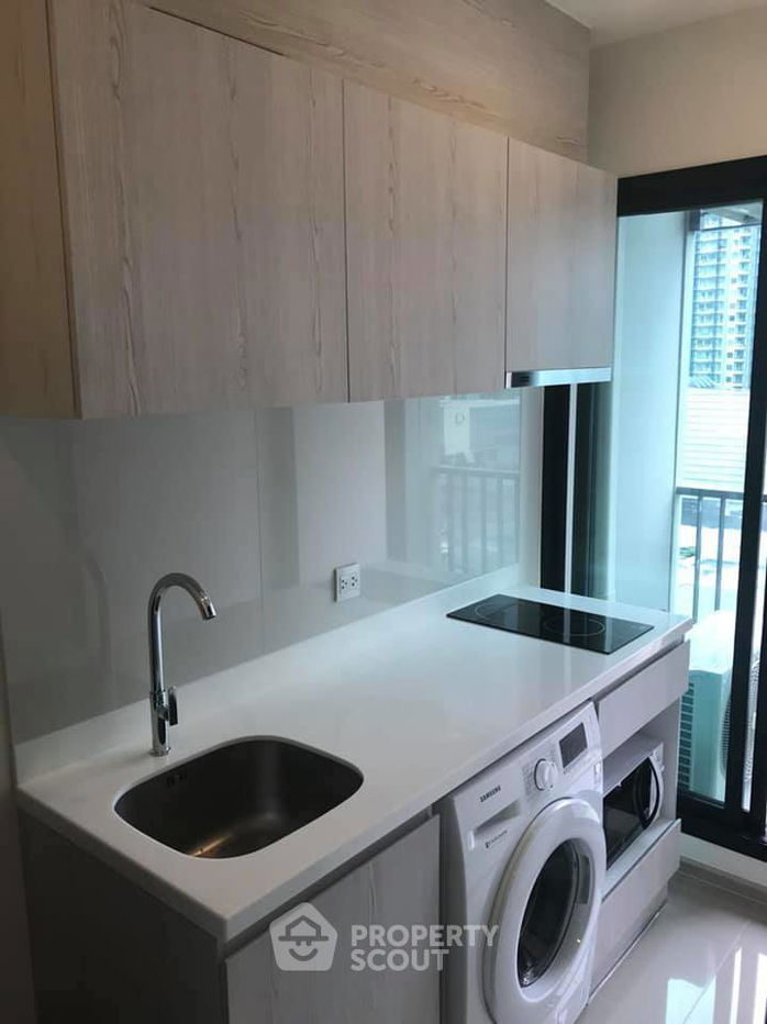 picture 1-BR Condo at Life Asoke near ARL Makkasan (ID 637283) - 6/11