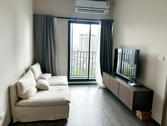 For rent Ideo Sukhumvit Rama 4, 2 beds, wide balcony, high floor, near BTS Phra Khanong. Ready to move in