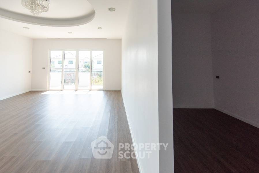 รูป บ้าน 7-ห้องนอน ใน บางบัวทอง (ID 2231031) - รูปที่ 15/37