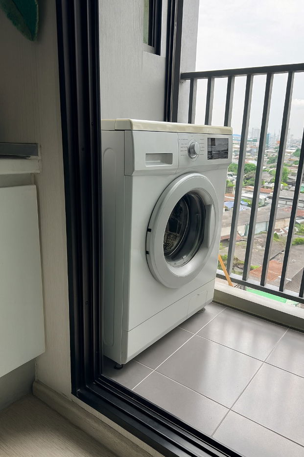 picture code : C62 Plum Condo Central Station - 6/9