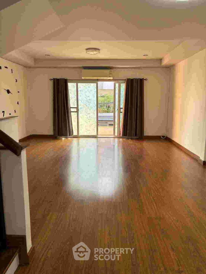 รูป ทาวน์เฮาท์ 3-ห้องนอน ที่ ภัทร โมทาวน์ ใน บางพูด (ID 2150367) - รูปที่ 5/7