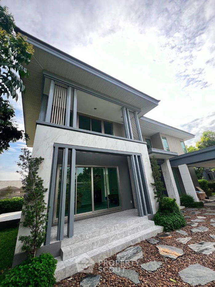 รูป บ้าน 4-ห้องนอน ใน คลองสองต้นนุ่น (ID 2056877) - รูปที่ 35/37