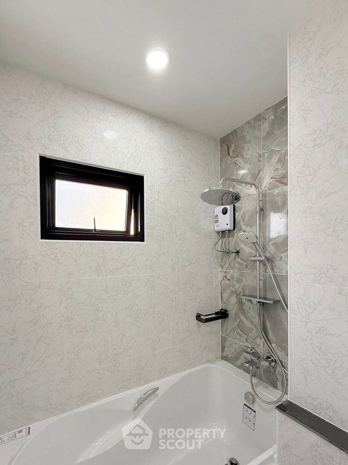รูป บ้าน 3-ห้องนอน ใกล้ เมืองพัทยา (ID 2141648) - รูปที่ 13/16