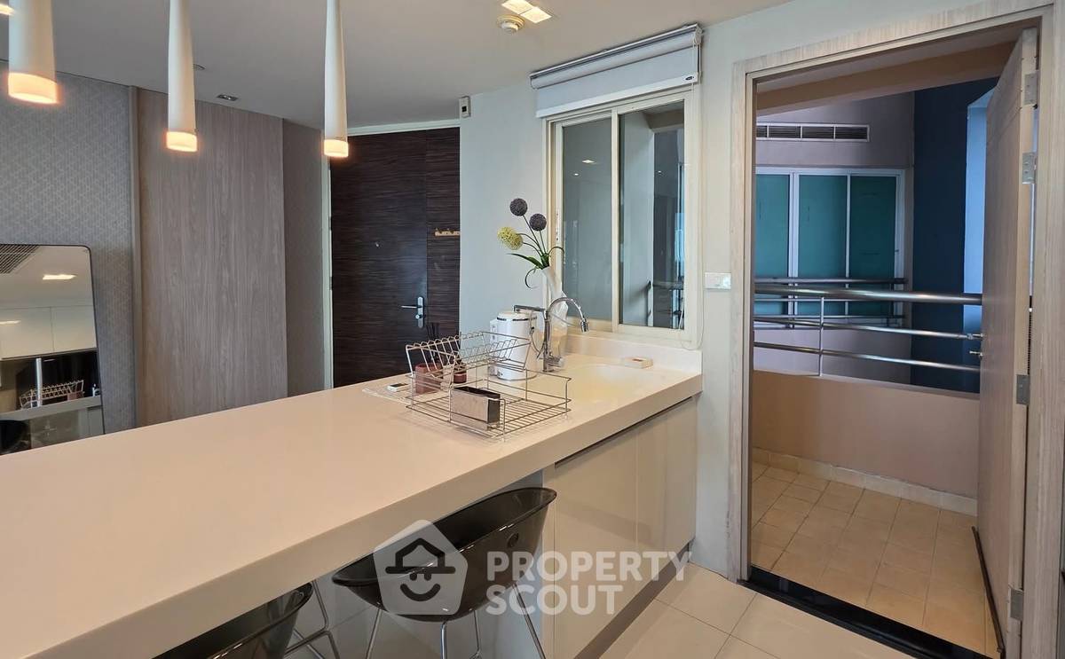 picture 3-BR Condo at Watermark Chaophraya near BTS Krung Thon Buri (ID 2152685) - 5/17