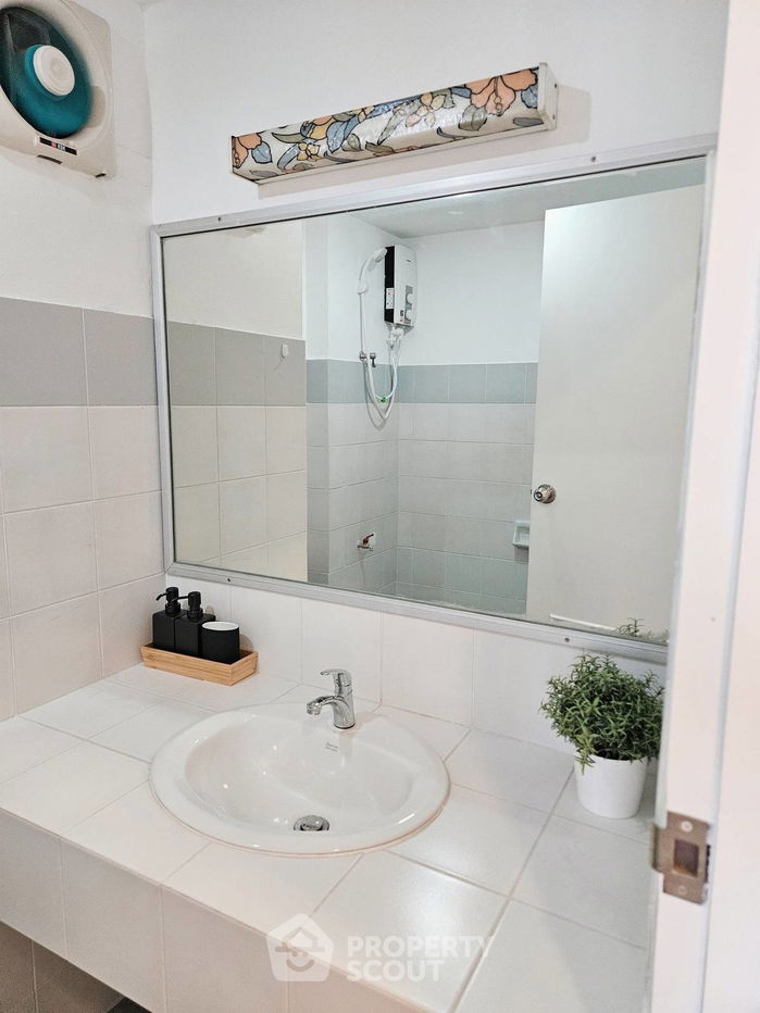 picture 1-BR Condo at Pattaya Condotel Chain Jomtien close to Jomtien Beach (ID 1275354) - 9/12